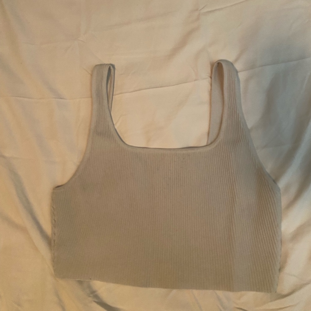 Aritzia - Cropped Sculpt Knit Tank